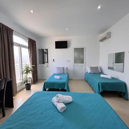 Magnolia St Julians Guest house