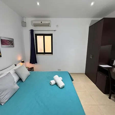 Pensiune Magnolia St Julians