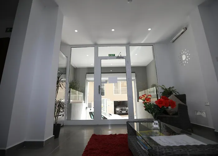 Magnolia St Julians Guest house