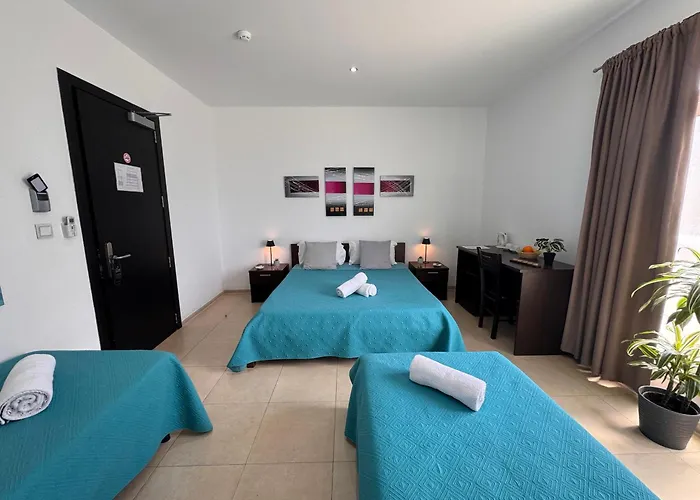 Magnolia St Julians Guest house