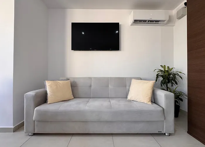 Guest house Magnolia St Julians 3*