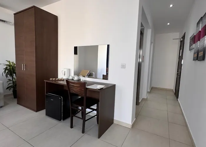 Magnolia St Julians ゲストハウス